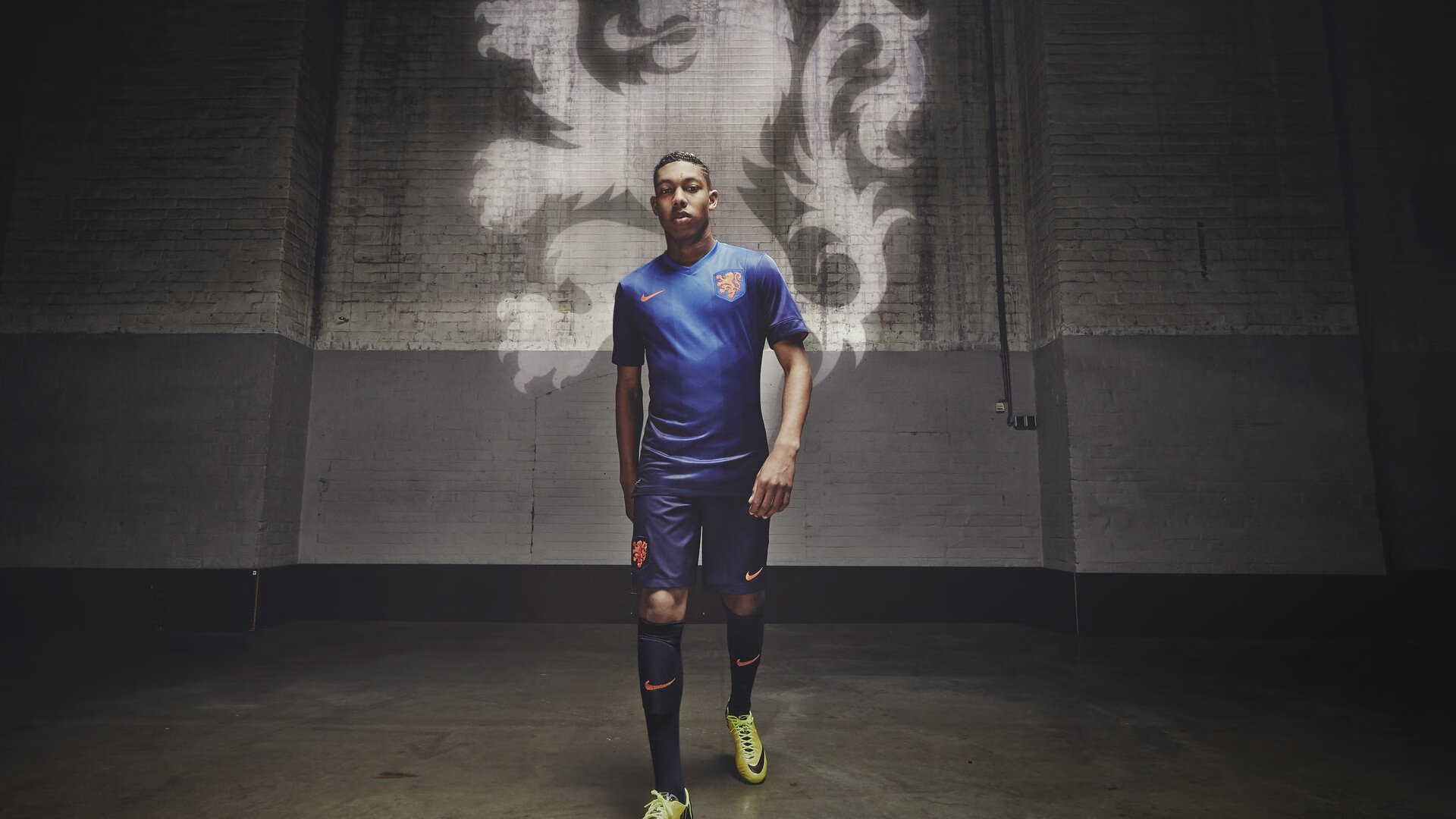 《社区互动：粉丝投票选出最喜爱的战队》，最聚合的粉丝社区平台