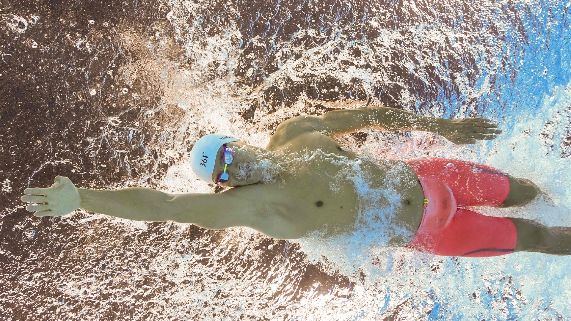 《福布斯》：荷兰女足在预选赛中与法国队激战，荷兰女足咋样